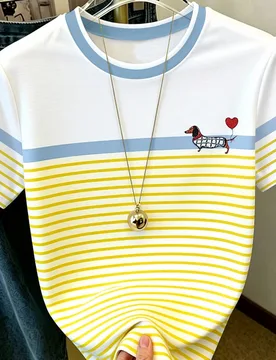 Camiseta corta básica de moda casual creativa y personalizada, fresca y minimalista, con diseño de bloques de color, rayas y estampado de perro glob - Shein - FashionsVida