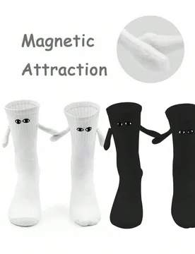 Pares de calcetines magnéticos para parejas, calcetines de media caña que se pegan automáticamente para sostener las manos, estilo lindo, para prim - Shein - FashionsVida