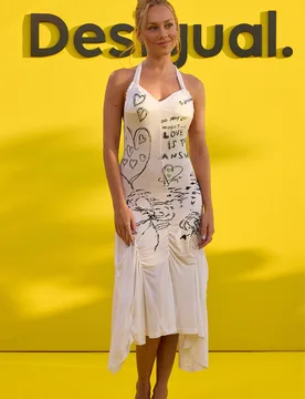 Robe dos nu à lettrage vintage WHITE S female - Desigual - FashionsVida