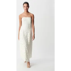 Vestido largo con encaje y escote palabra de honor