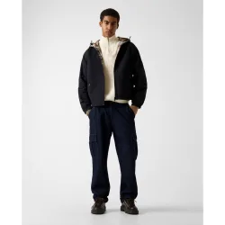 Chaqueta con capucha de hombre
