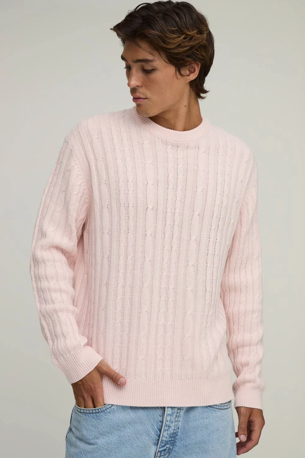 Herren Locker Geschnittener Zopfmuster-Strickpullover Light Pink Größe Large - boohooMAN - FashionsVida