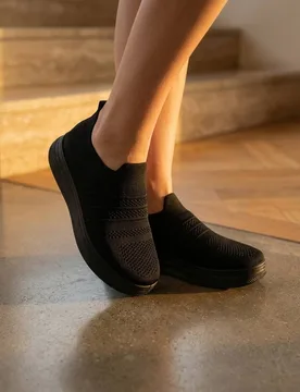 Women's Grace Knit Slip On Trainers in Black Size: 7 - Black - Size: 7 - IKRUSH - FashionsVida