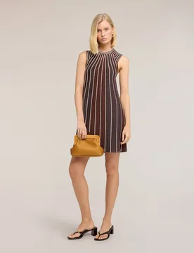 Vestido línea a en punto plisado modelo de longitud media sin cierre - Motivi - FashionsVida