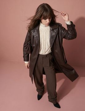 Trench in ecopelle con cintura - marrone scuro