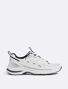 Sneaker mit Detail WEISS 40 - Stradivarius - FashionsVida