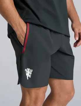 Manchester United Tiro Tech Shorts Green M - Adidas - FashionsVida