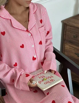 Camisón de mujer de manga larga con estampado de corazones a rayas y cuello, vestido de dormir a rayas con estampado de corazones para mujer, camisó - Shein - FashionsVida