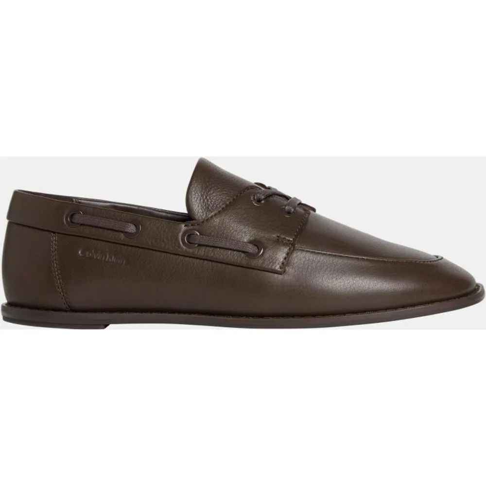 Náutico plano de mujer en piel - Calvin Klein - FashionsVida
