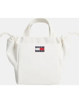 Bolso estilo mini tote con detalles distintivos de - Tommy Jeans - FashionsVida