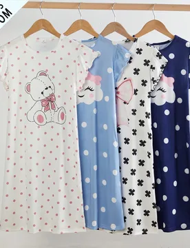 Camisón de una pieza de manga corta azul con estampado de nubes y lunares, cómodo y lindo para niñas - Shein - FashionsVida