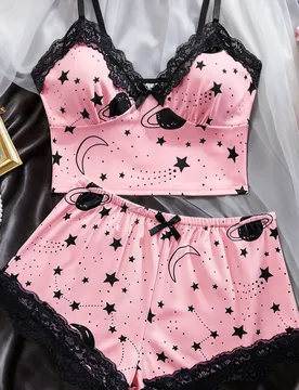 Conjunto de pijama de 2 piezas para mujer con estampado de estrellas, camisola de punto con cuello en V, encaje, lazo y rayas, y pantalones cortos, co - Shein - FashionsVida