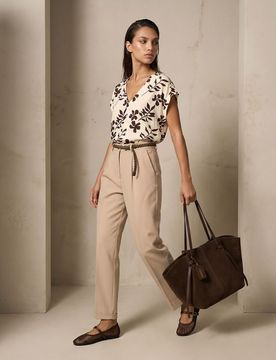 Pantaloni modello carrot in viscosa con misto lino con cintura intrecciata - nude