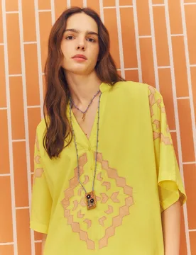 Vestido con bordado geométrico - Stella Rittwagen - FashionsVida