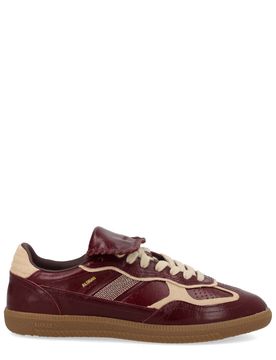 Women's Sleek Fashion Sneakers