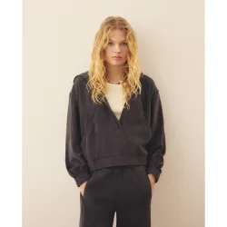 Sudadera de mujer con capucha y cuello pico