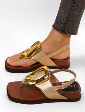 Sandalias planas tipo flip flop de estilo punk de verano para mujer, color oro claro, accesorio esencial para vacaciones, zapatos de playa - Shein - FashionsVida