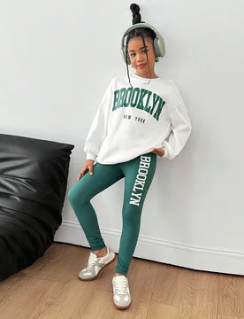 Set de 2 piezas de sudadera con capucha de punto con estampado de letras + leggings de punto para niñas preadolescentes, moda casual versátil para u - Shein - FashionsVida