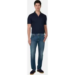 Vaquero de denim elástico medio