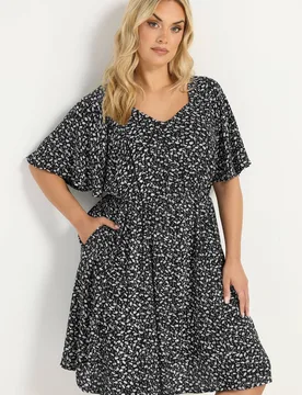 Women's Daisy Smock Mini Dress in Black Size: 26-28 - Black - Size: 26-28 - Yours - FashionsVida
