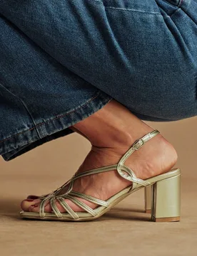 Sandalias de unicolor con diseño de tiras cruzadas, puntera cuadrada, tacón grueso de cuero de PU, cómodas para uso diario, fiesta y banquete - Shein - FashionsVida
