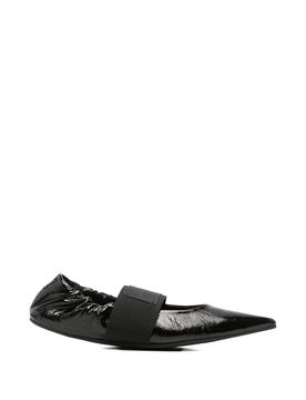 Sophisticated Flat Shoes with Pointed Toe Design