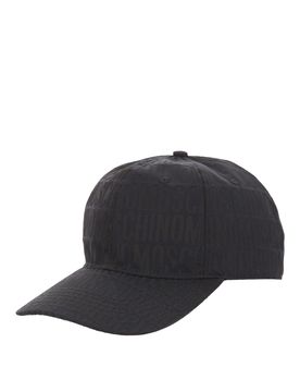 Cappello da baseball smarrito e ritrovato