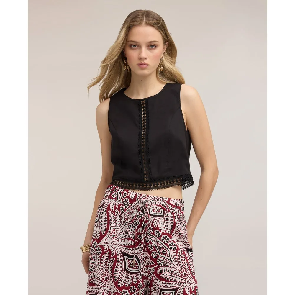 Top de mujer crop de popelín con encaje ajuste boxy cierre con botones - Motivi - FashionsVida