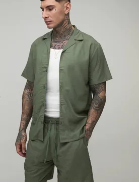 Men's Tall Holiday Linen Blend Regular Shirt & Relaxed Short Set Olive Size Small Olive S - boohooMAN - FashionsVida