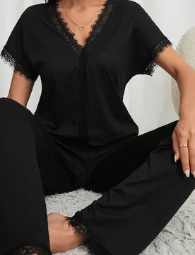 Conjunto De Pijama Con Pantalones Y Top Con Cuello En V Y Adornos De Encaje Para Mujer - Shein - FashionsVida