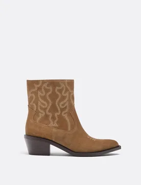 Cowboy-Stiefeletten aus Leder BEIGE 40 - Stradivarius - FashionsVida