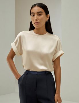 T-shirt Soie Manches Obliques XS - Élégant & Doux