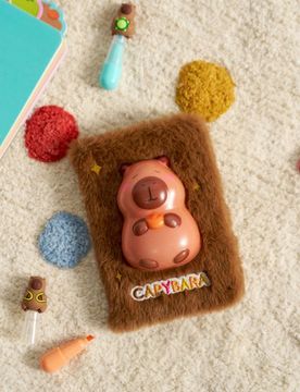 Taccuino in peluche con motivo capibara - multicolor