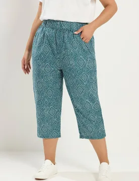 Women's Paisley Cropped Trousers in Turquoise Size: 18 - Turquoise - Size: 18 - Yours - FashionsVida