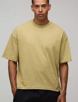 Herren Basic Übergroßes Kastenförmiges Rundhals-Oberteil Khaki Größe 5XL - boohooMAN - FashionsVida