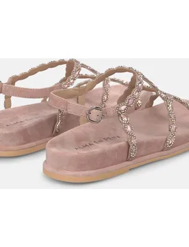 Sandalias planas de mujer con tiras cruzadas con detalle de transfer y cierre de hebilla - Alma en Pena - FashionsVida