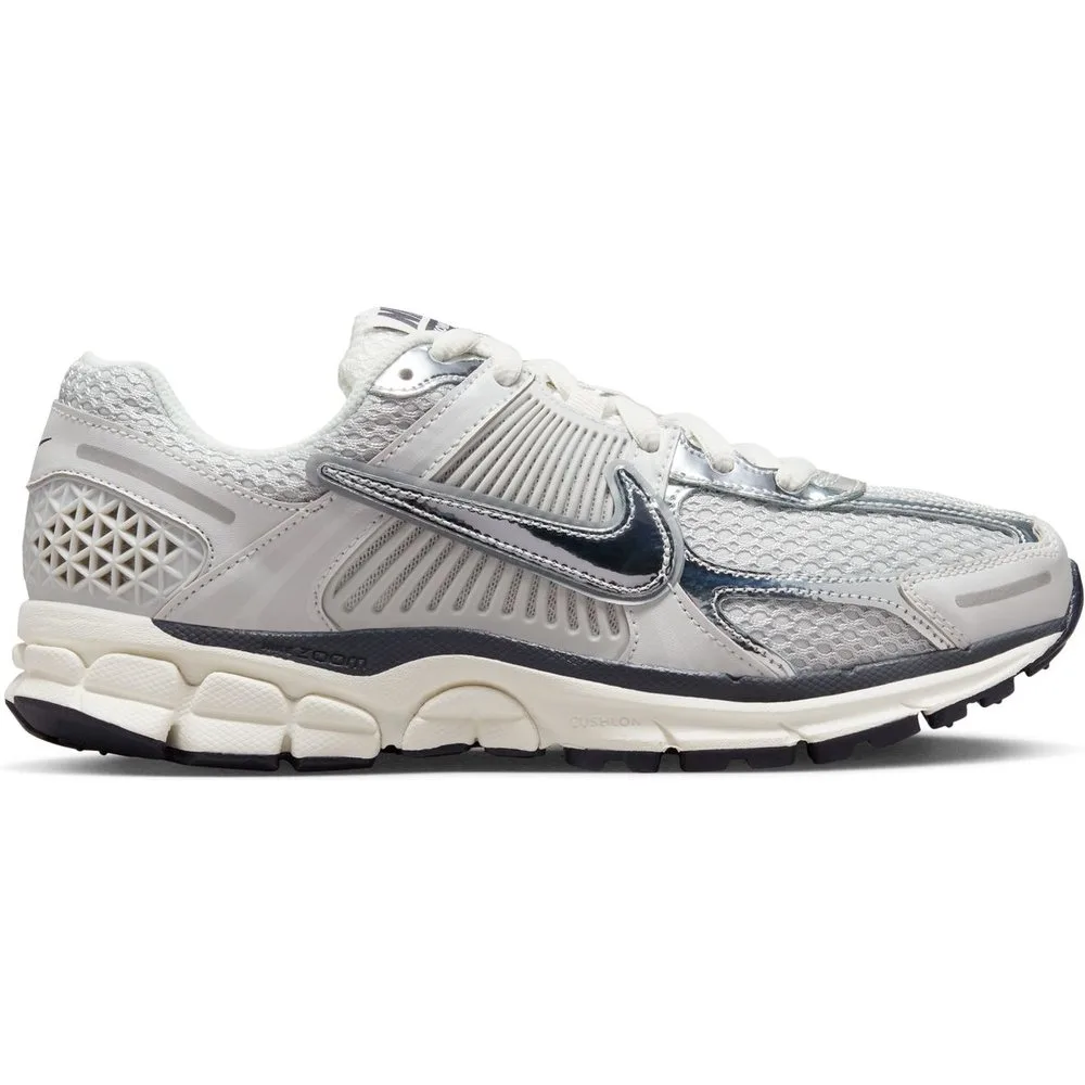 Zapatillas de Casual de mujer W ZOOM VOMERO 5 - Nike - FashionsVida