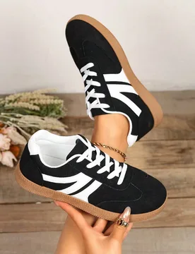 Nuevos zapatos de montar de estilo retro para mujer, de temporada primavera/verano. Zapatillas deportivas casuales de cordones de bloques de color de - Shein - FashionsVida