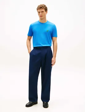 T-shirt celeste in cotone con logo monogramma ricamato sul petto - Tommy hilfiger - FashionsVida