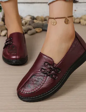 Zapatos de suela blanda para mujer de mediana edad, primavera/verano, cómodos mocasines de conducción retro con patchwork, ligeros para caminar y de - Shein - FashionsVida