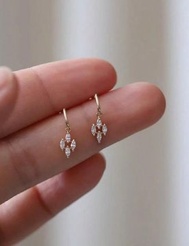 Par de pendientes de botón elegantes de plata de ley 925 con rombo y 4 circonitas, adecuados para uso diario y ocasiones formales, regalo perfecto pa