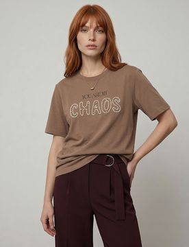 T-shirt in cotone con applicazione di perle - caffè