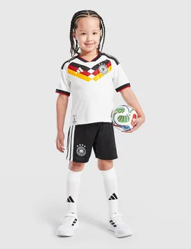 Deutschland 2026 Heim Trikotsatz Kleinkinder, Weiß - unisex - Size: 5-6Y - Adidas - FashionsVida
