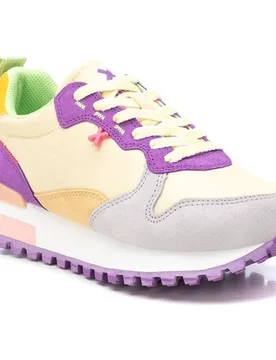 Zapatillas deportivas de mujer con cordones - XTI - FashionsVida