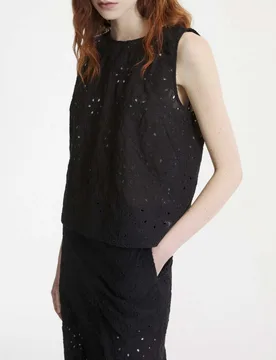 Top smanicato nero in mussola di cotone con ricamo sangallo e chiusura a goccia sul retro - Marella - FashionsVida