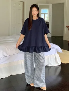 Set de 2 piezas de ropa de estar por casa informal para niñas, top de manga corta de unicolor y pantalón largo a cuadros, conjunto de pijama de tall - Shein - FashionsVida