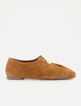 Zapato plano, detalle central - Latouche - FashionsVida