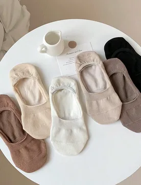 Pares de calcetines para mujer transpirables estilo Ins Mori, de moda, simples, antideslizantes, invisibles, cómodos, adecuados para uso diario, depo - Shein - FashionsVida