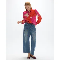Vaquero recto de mujer con salpicado de tachas a colores