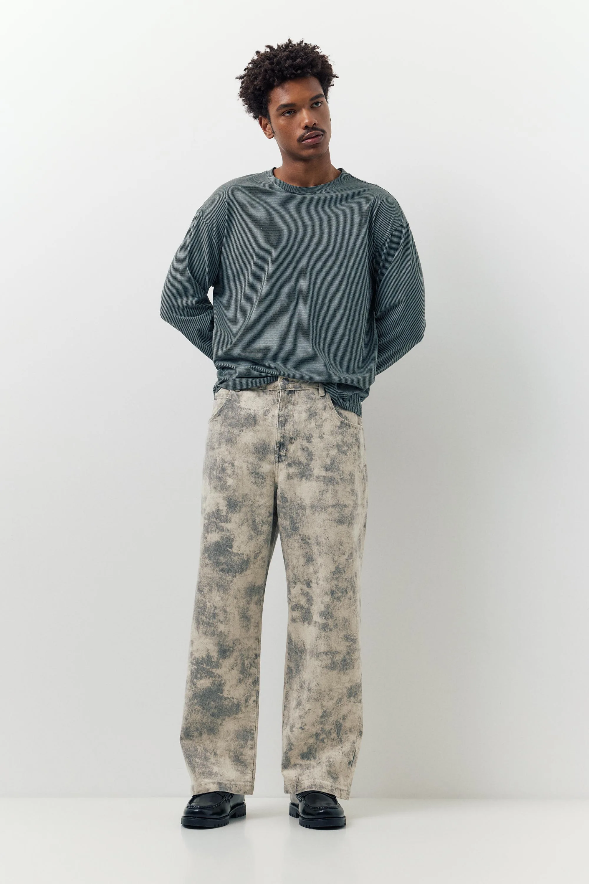 Printed Wide-Leg Trousers (Size: ) - Pull&bear - FashionsVida